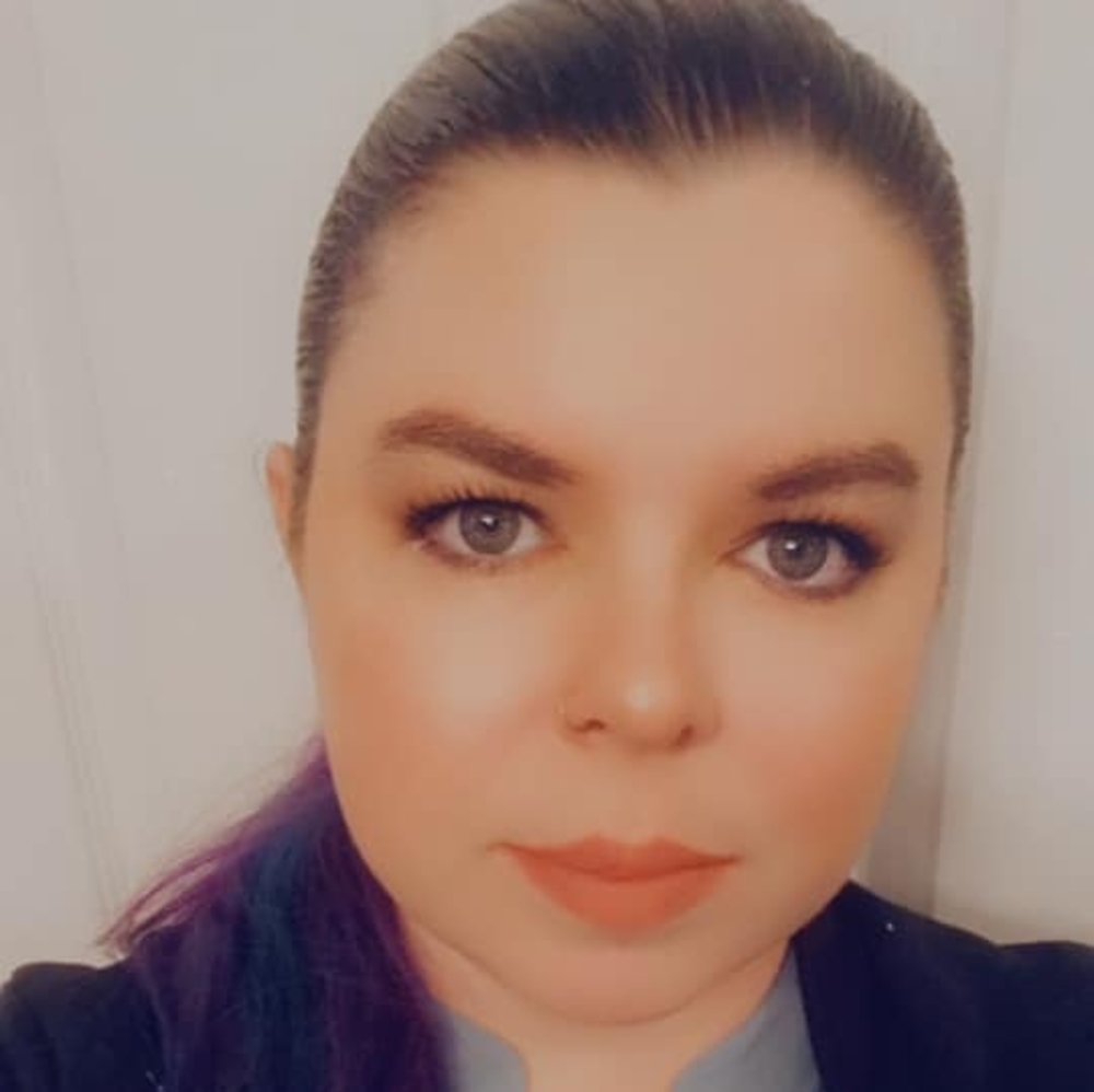 Meet your Posher, Latena